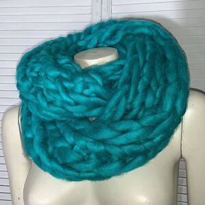 Vintage Y2K Crazy Train Turquoise Chunky Braided Scarf